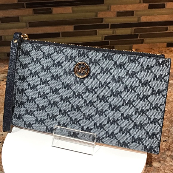 Michael Kors Signature Coated Canvas Wristlet - Picture 11 of 17